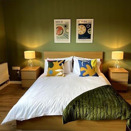 מנצ'סטר Colourful, Bright And Chic 2 Storey Apartment מראה חיצוני תמונה