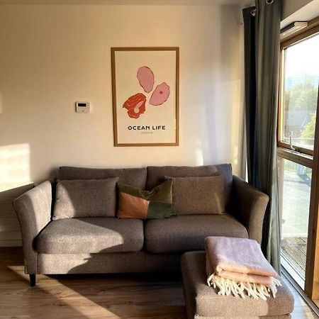 מנצ'סטר Colourful, Bright And Chic 2 Storey Apartment מראה חיצוני תמונה
